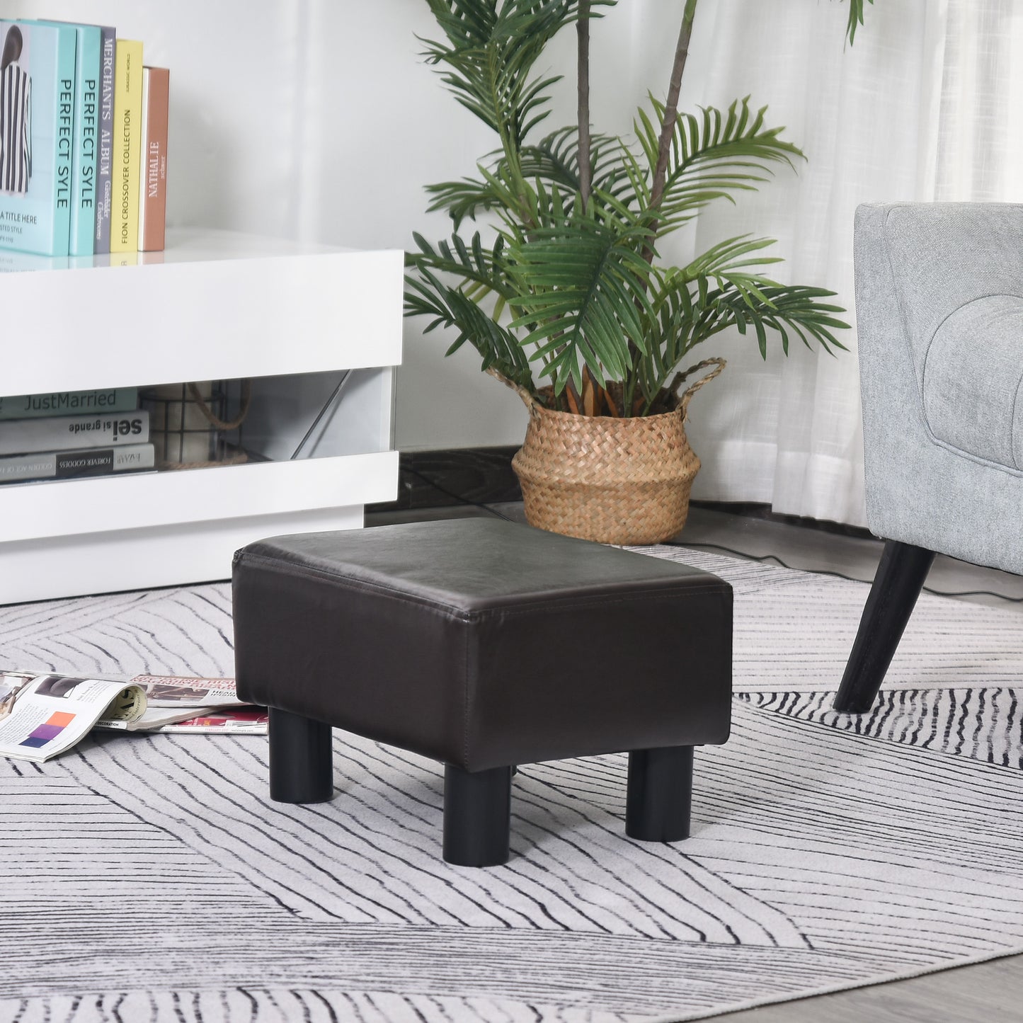 HOMCOM PU Faux Leather Footstool Ottoman Cube w/ 4 Plastic Legs Black