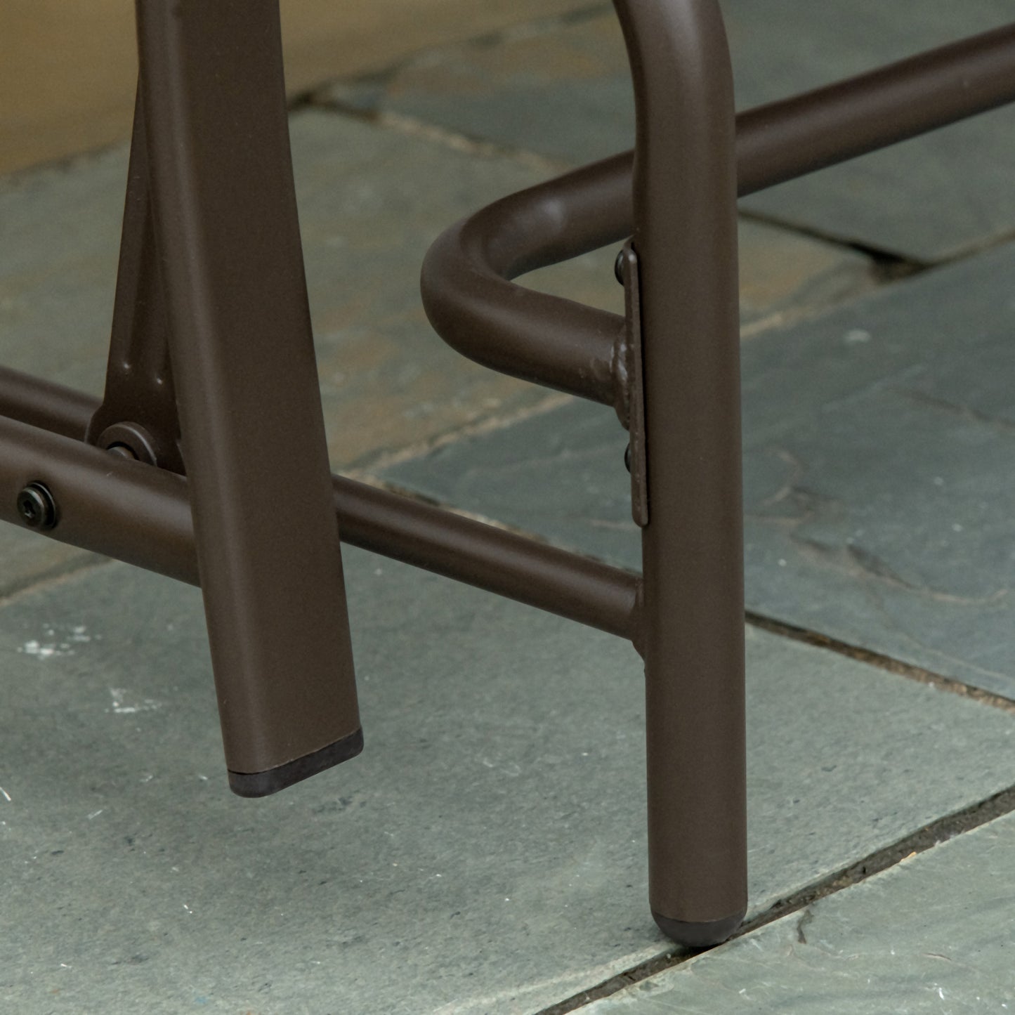 Outsunny 2 Seats Garden Glider Bench, Metal Frame Loveseat with Glass Top Centre Table, Porch Rocking Glider for 2 Person, for Deck, Patio, Brown/ Grey