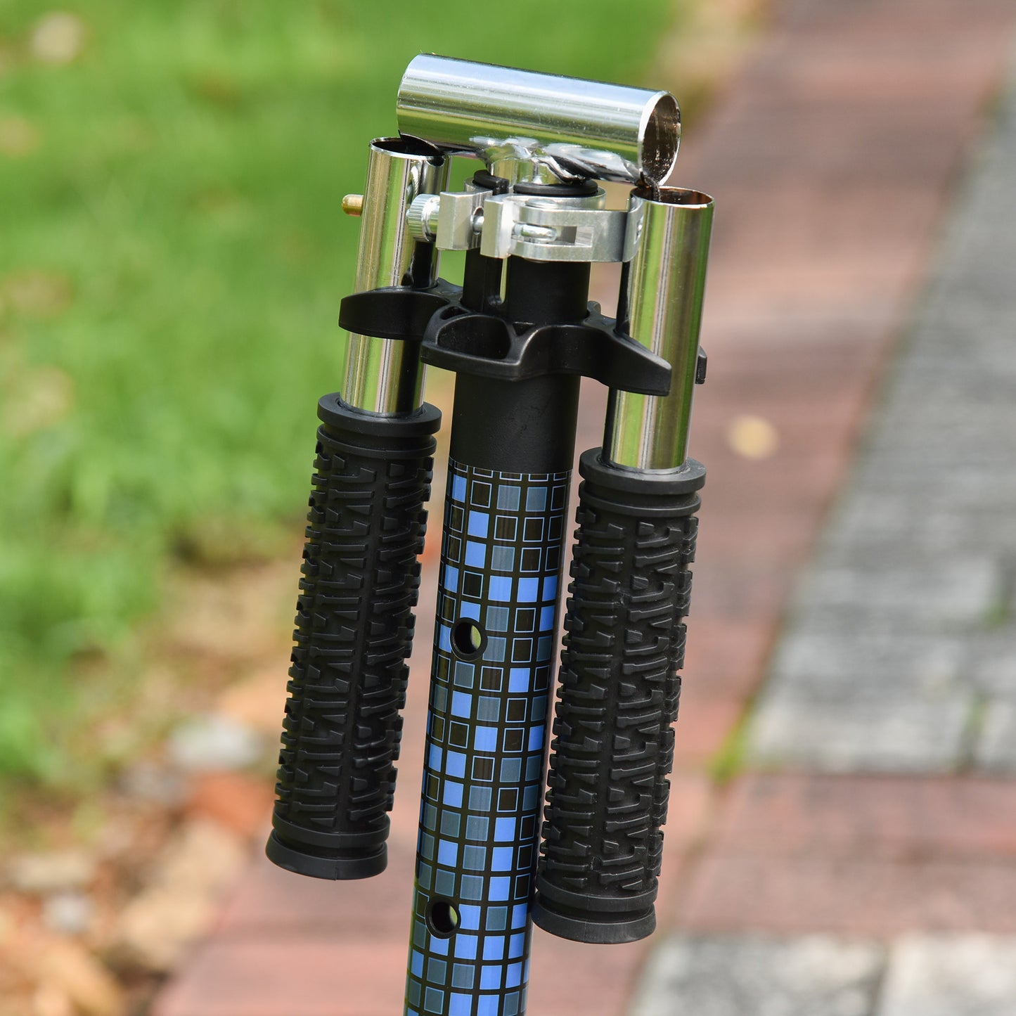 HOMCOM 2 Wheel Kids Stunt Kick Scooter Foldable Teens Commuter Aluminium Frame Adjustable Handles - White Blue