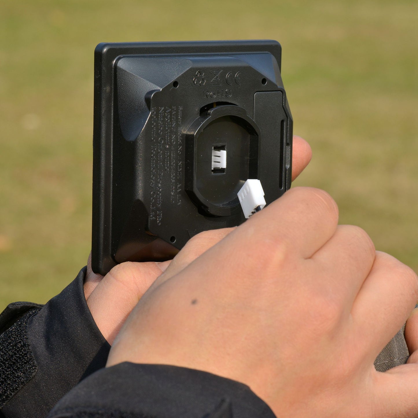 outsunny-2-7m-garden-parasol-sun-umbrella-patio-summer-shelter-w-led-solar-light-angled-canopy-vent-crank-tilt-blue