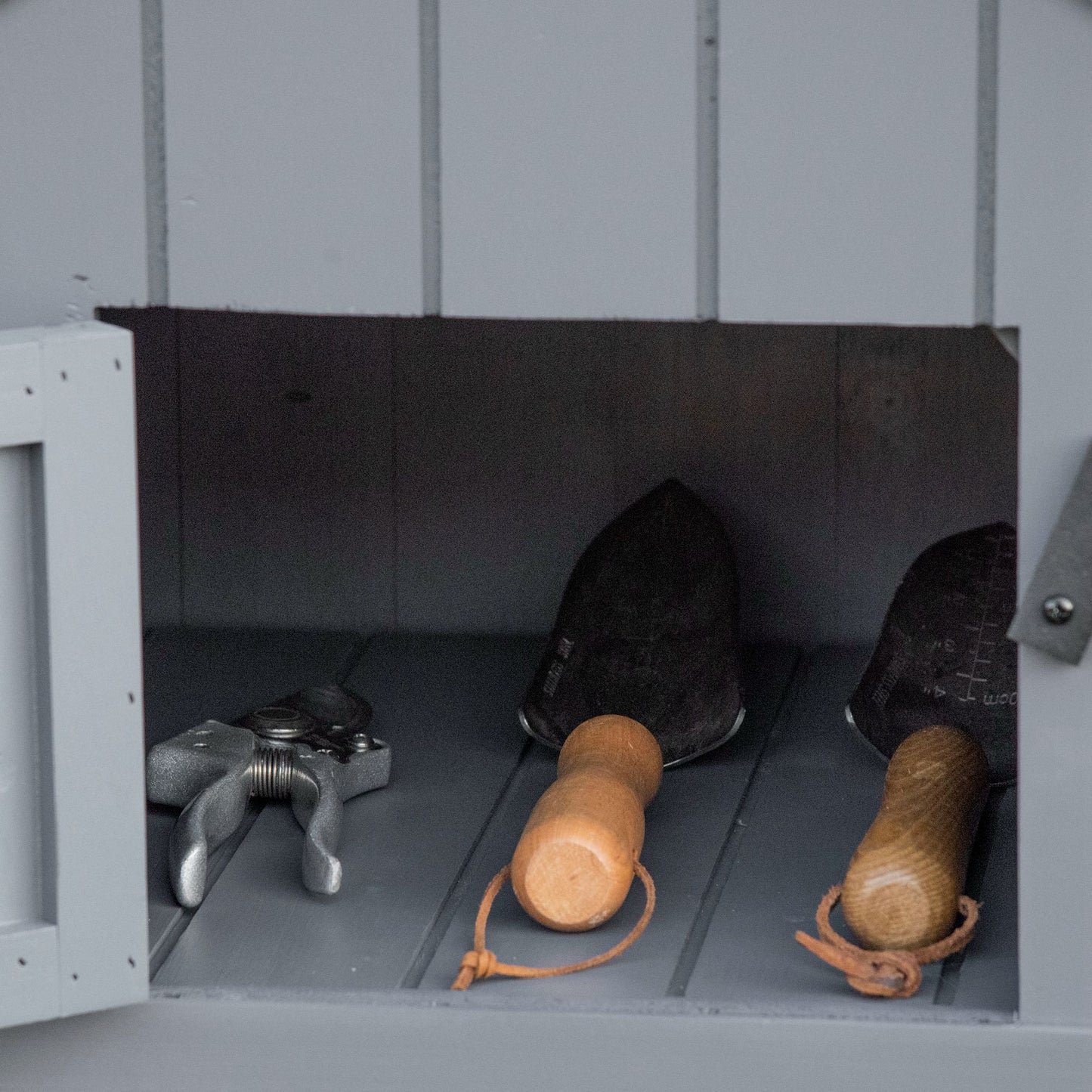 outsunny-garden-outdoor-storage-shed-outdoor-tool-shed-with-3-shelves-and-tilt-roof-129x51-5x180cm-grey