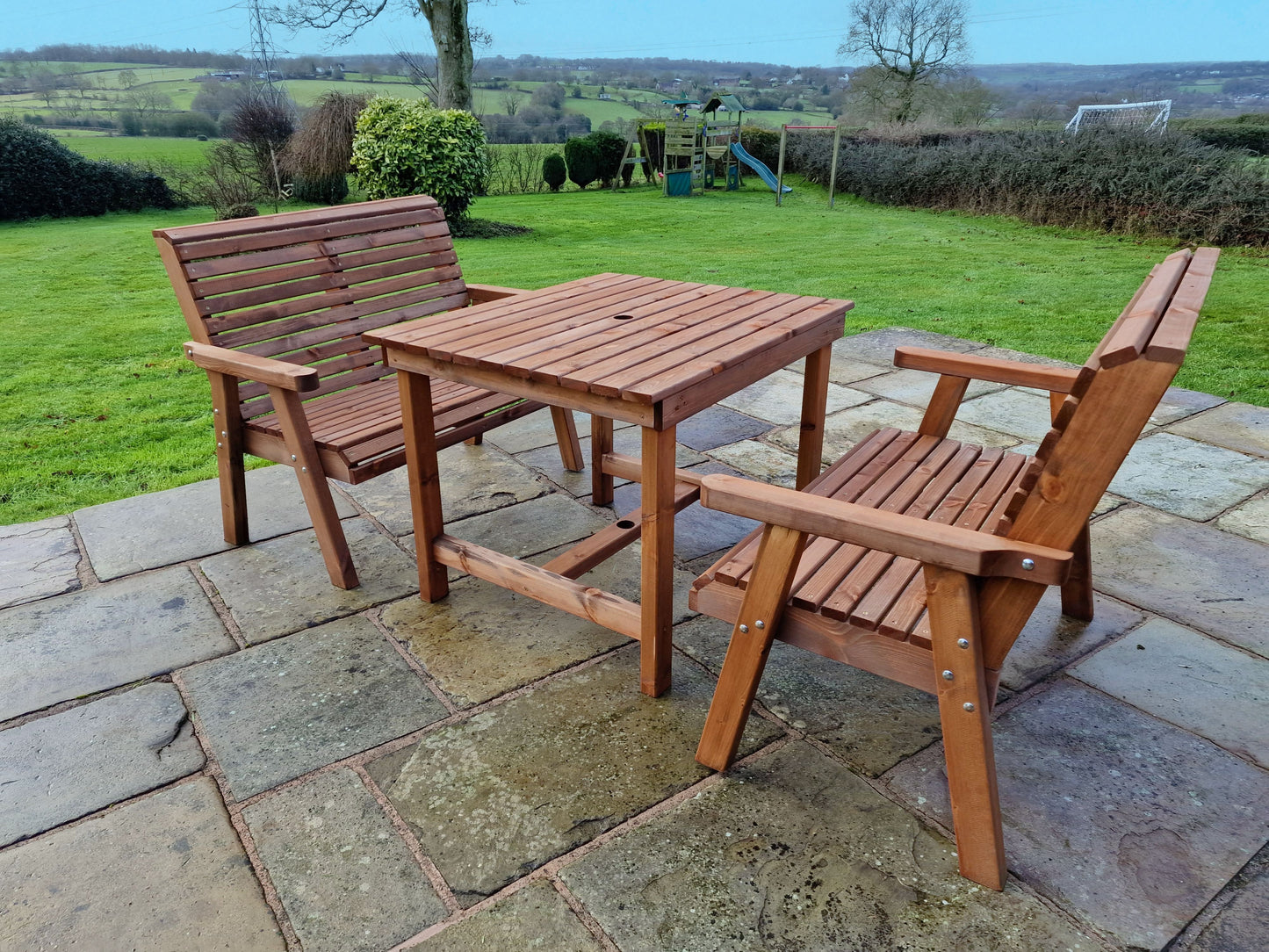 Valley 4 Seat Set 2X2B 99Cm Table