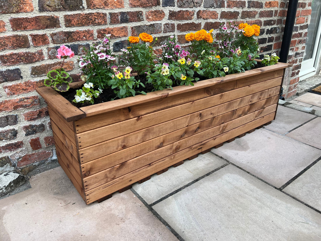 Outsunny Raised Bed for Garden with Trellis, Galvanised Planter Box with Diamond Pattern, Drainage Holes for Vegetables, Herbs and Flowers, 90 x 40 x 120 cm, Black