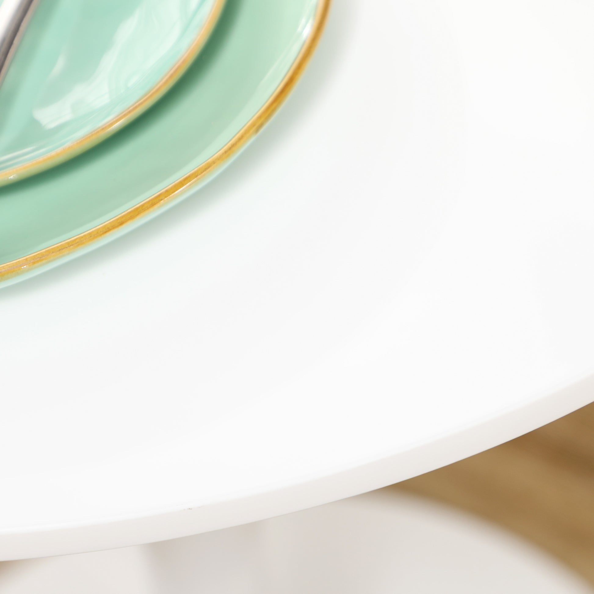 HOMCOM Round Dining Table, Modern Dining Room Table with Steel Base, Non-slip Foot Pad, Space Saving Small Dining Table, White