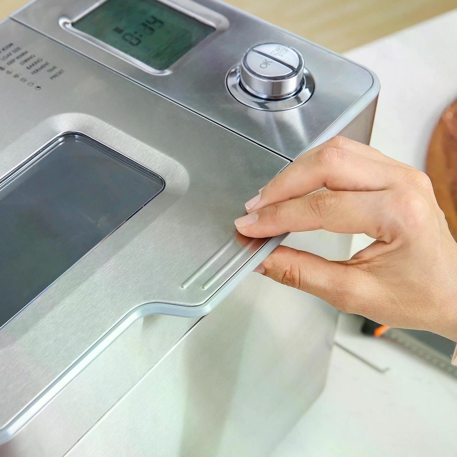 HOMCOM 25 in 1 Bread Machine 0.9 KG Capacity Programmable Stainless Steel Dough Maker with Auto Fruit Nut Dispenser Nonstick Pan 3 Loaf Sizes, 550W
