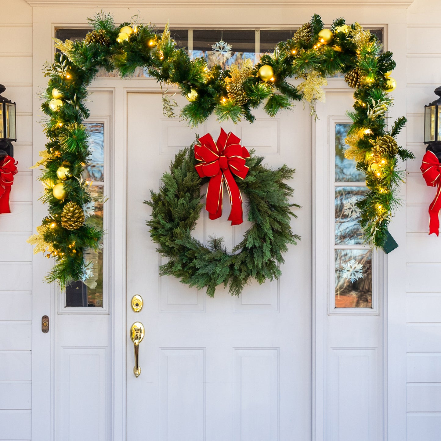 Pre-Lit Artificial Christmas Garland with LED Lights and Golden Berries