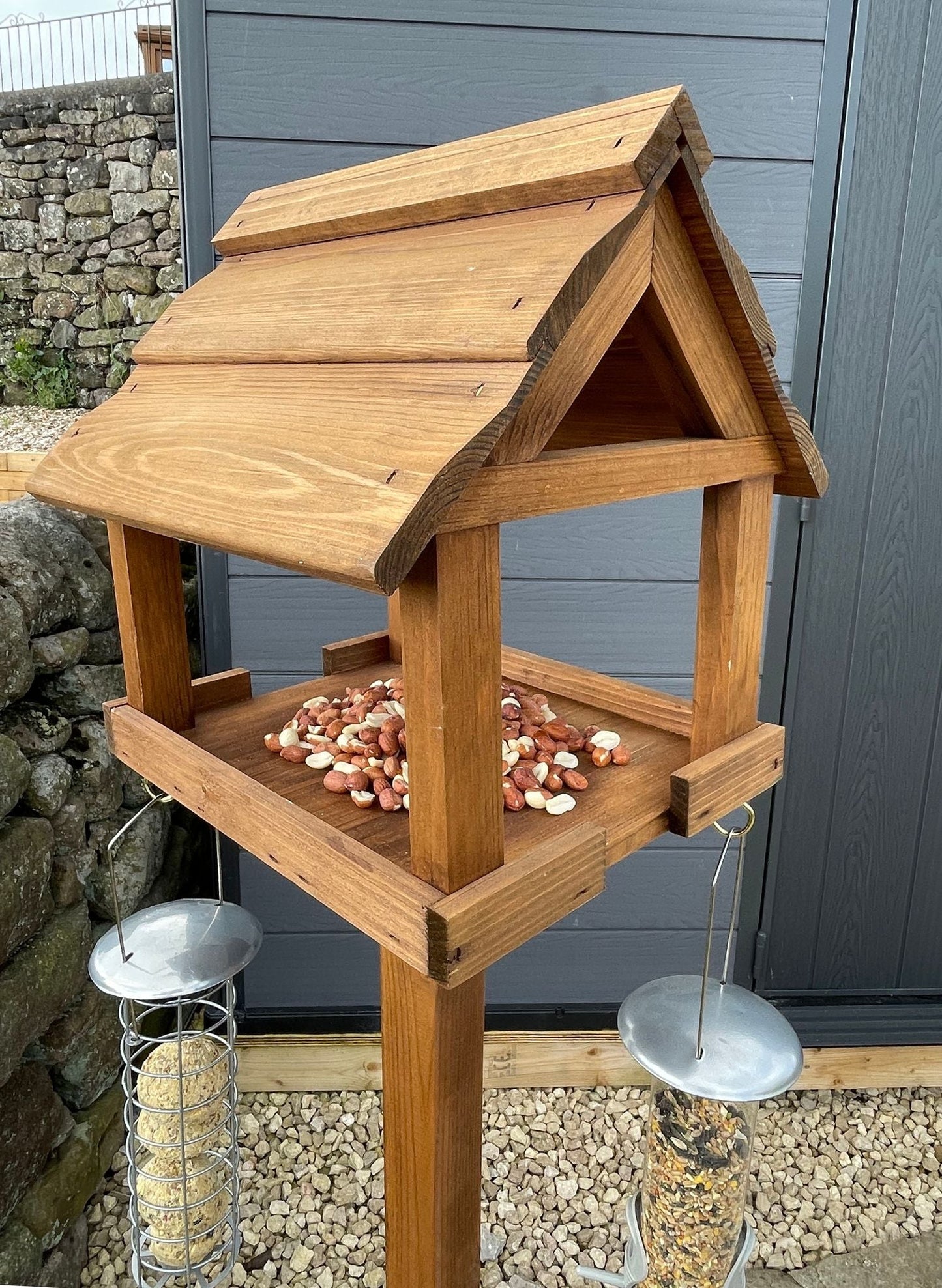 Premium Bird Feeding Table