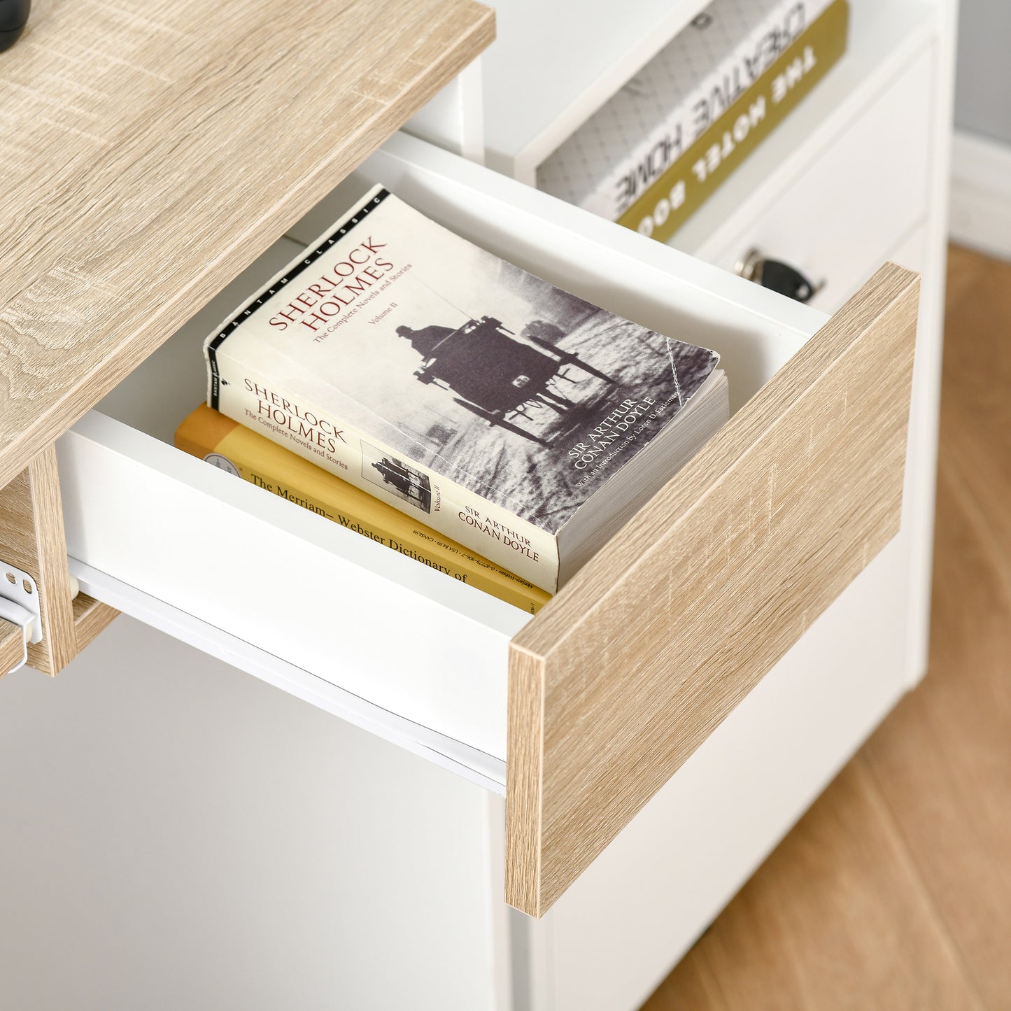 HOMCOM Compact Small Computer PC Table with Keyboard Tray Drawer Study Office Working Gaming Writing Desk, Oak Colour