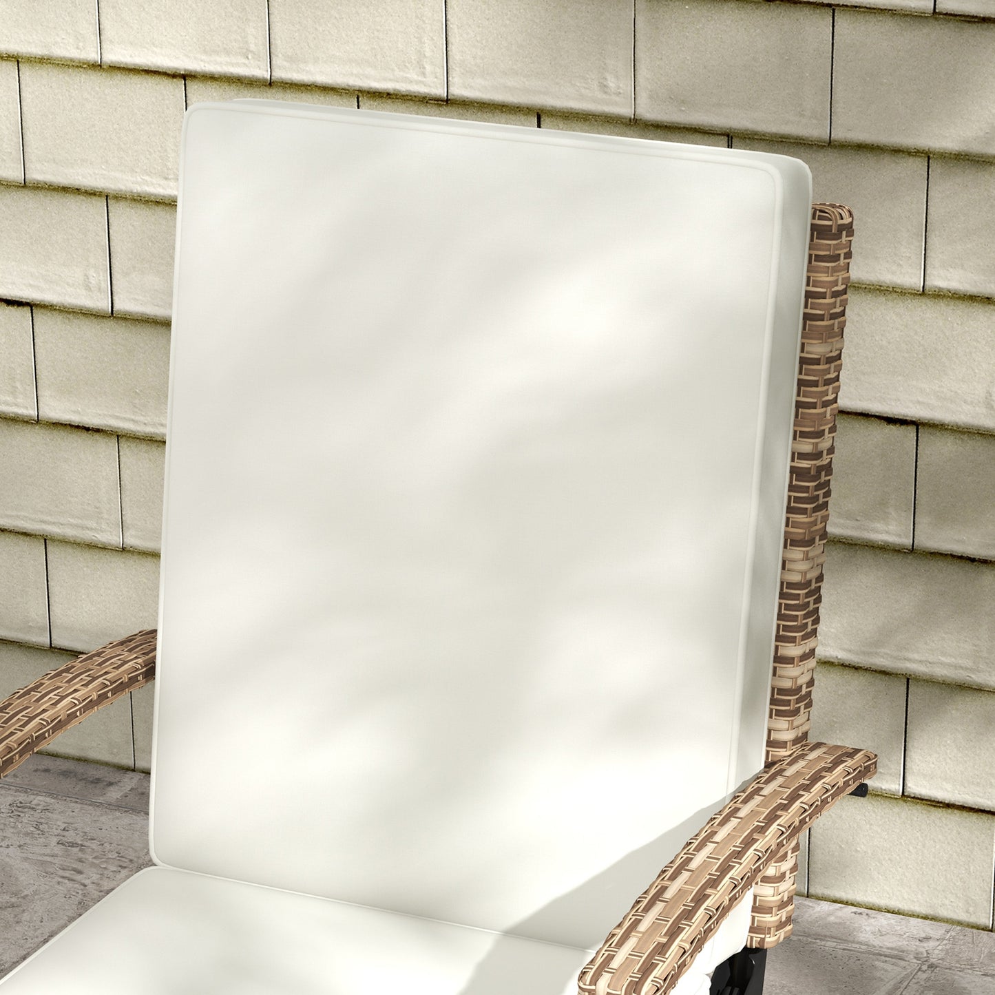 Outsunny 80° Reclining Rattan Lounger - White/Brown
