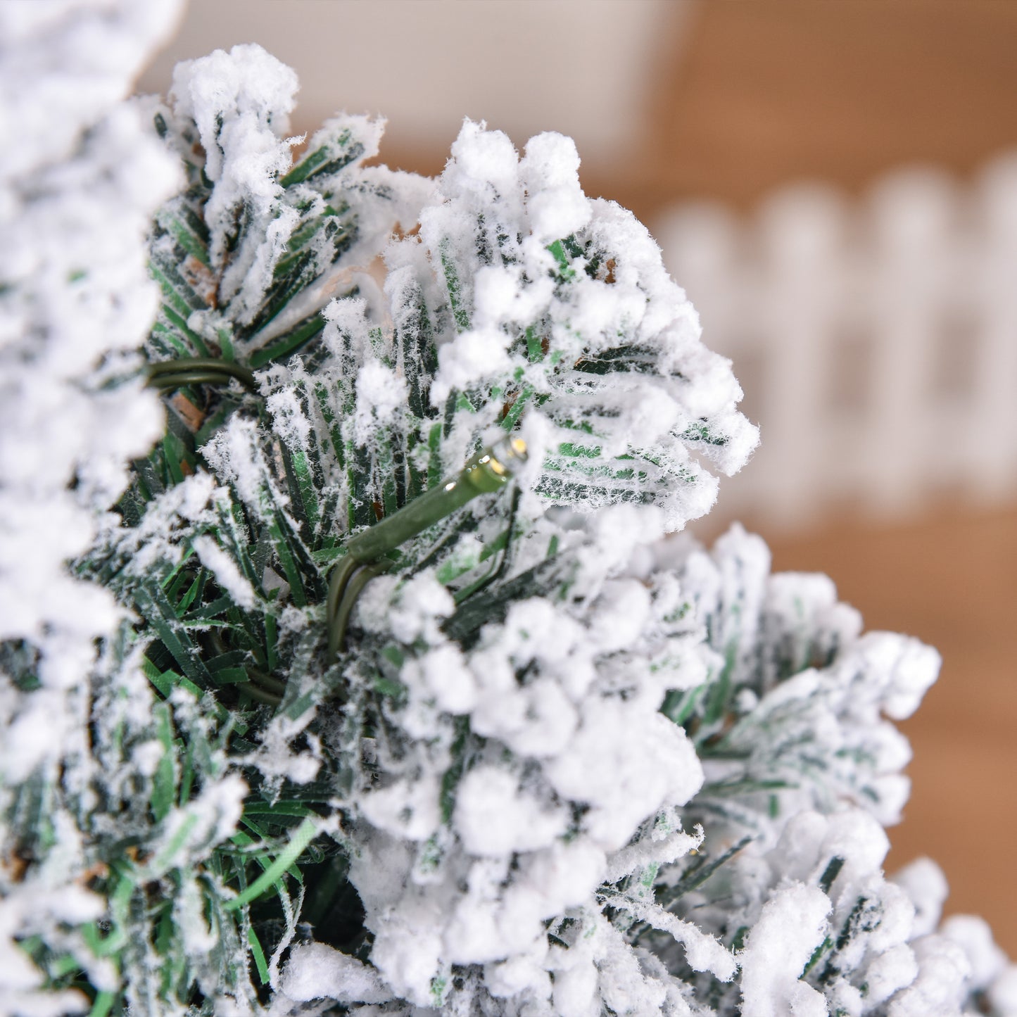 HOMCOM 4ft Prelit Artificial Snow Flocked Christmas Tree with Warm White LED Light, Holiday Home Xmas Decoration, Green White