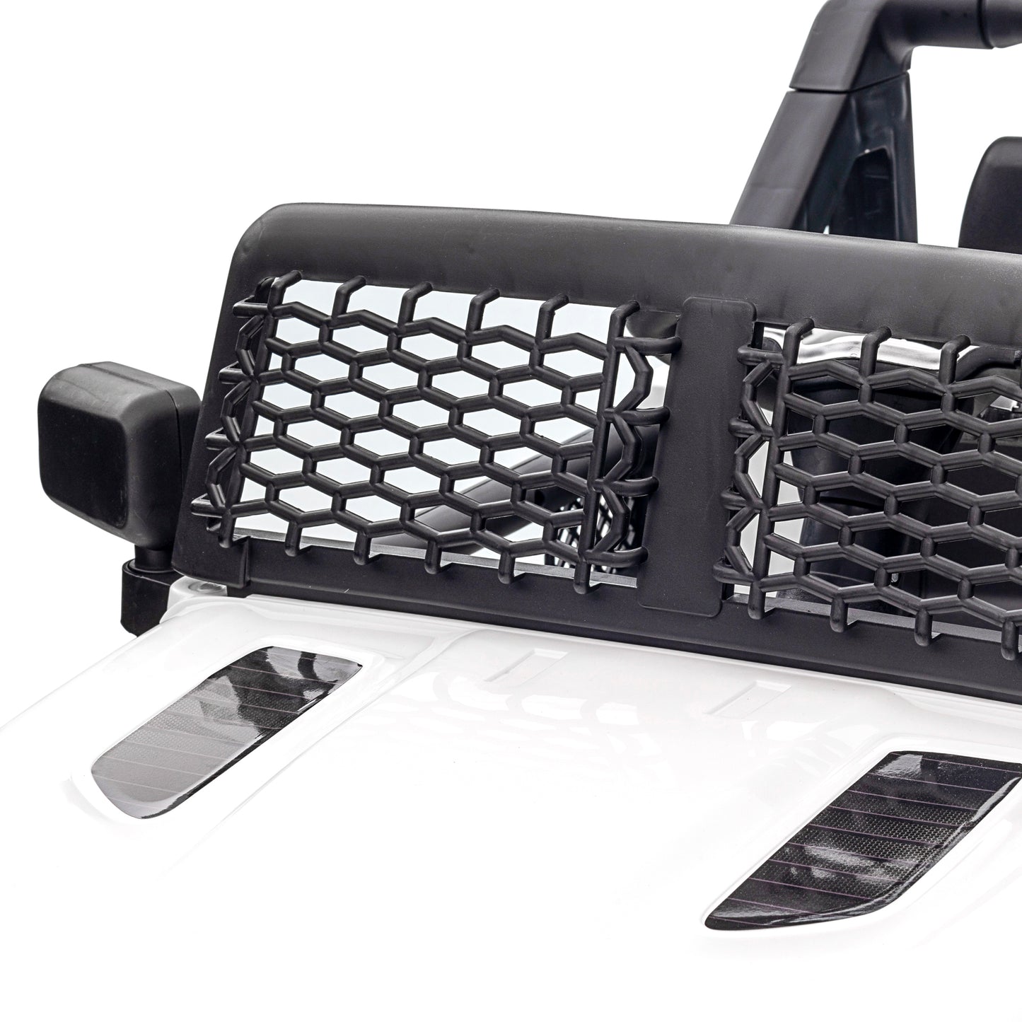 HOMCOM 12V Battery-powered 2 Motors Kids Electric Ride On Car Truck Off-road Toy with Parental Remote Control Horn Lights for 3-6 Years Old White