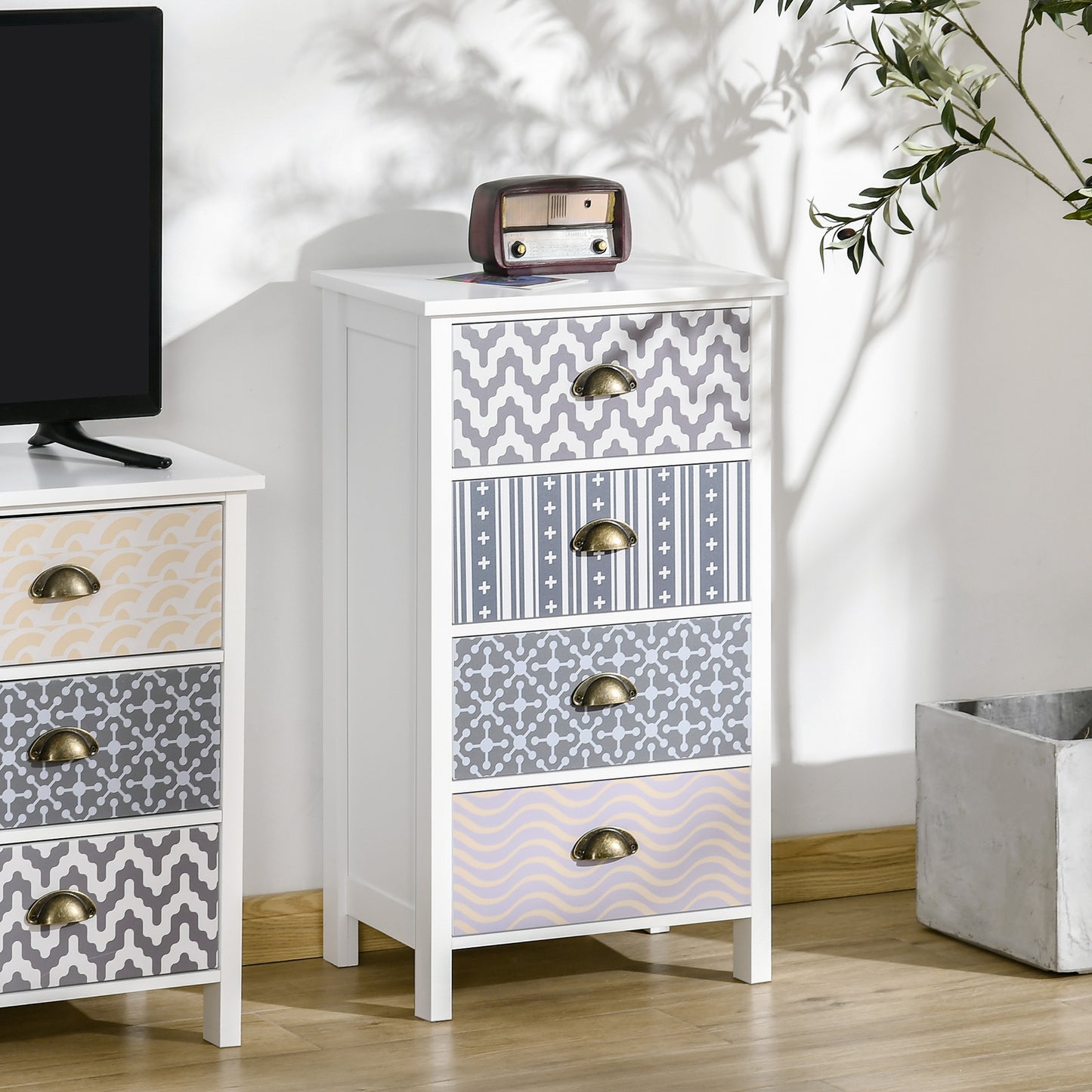 HOMCOM Chest of Drawers, 4-Drawer Dresser with Metal Handles, Slim Storage Cabinet Unit for Living Room, Bedroom