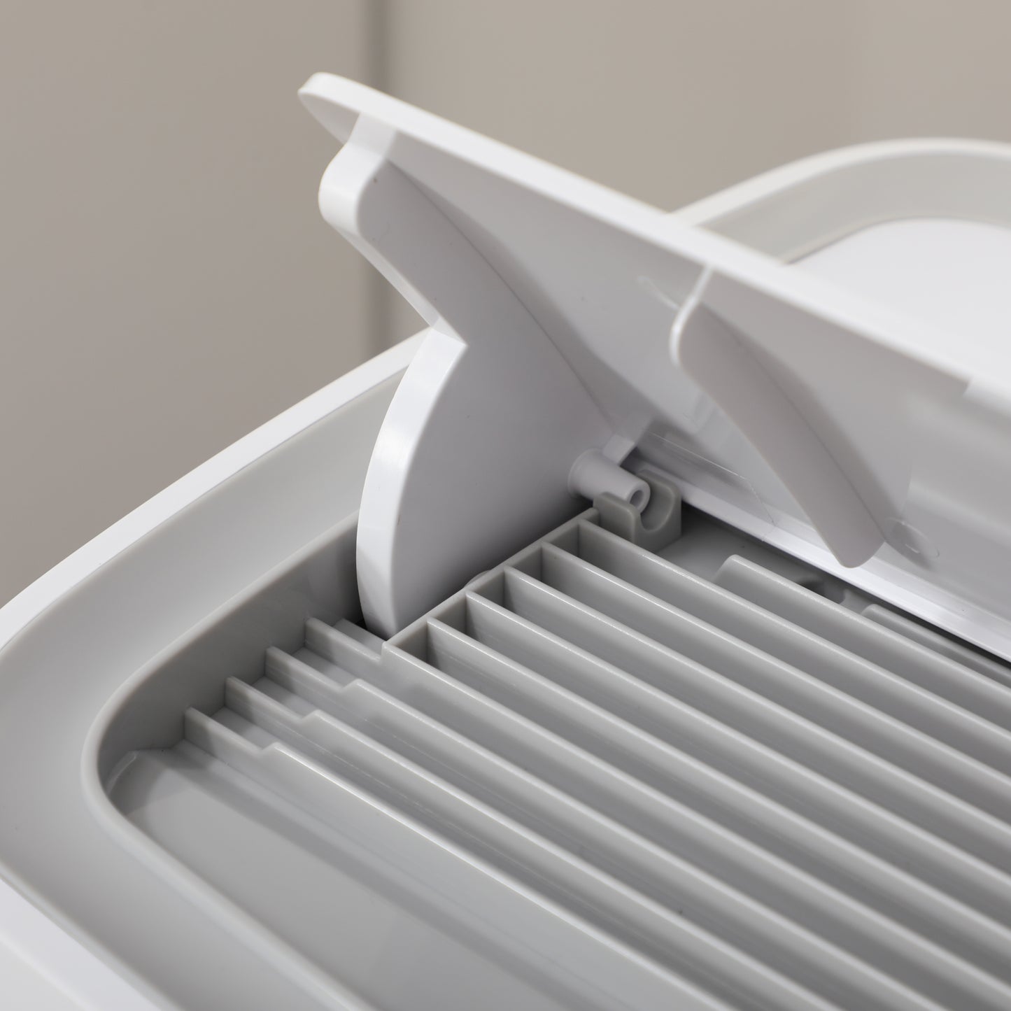 HOMCOM 12,000 BTU Portable Air Conditioner Dehumidifier Cooling Fan for Room up to 25m², with Remote, LED Display, 24H Timer, Window Mount Kit, White