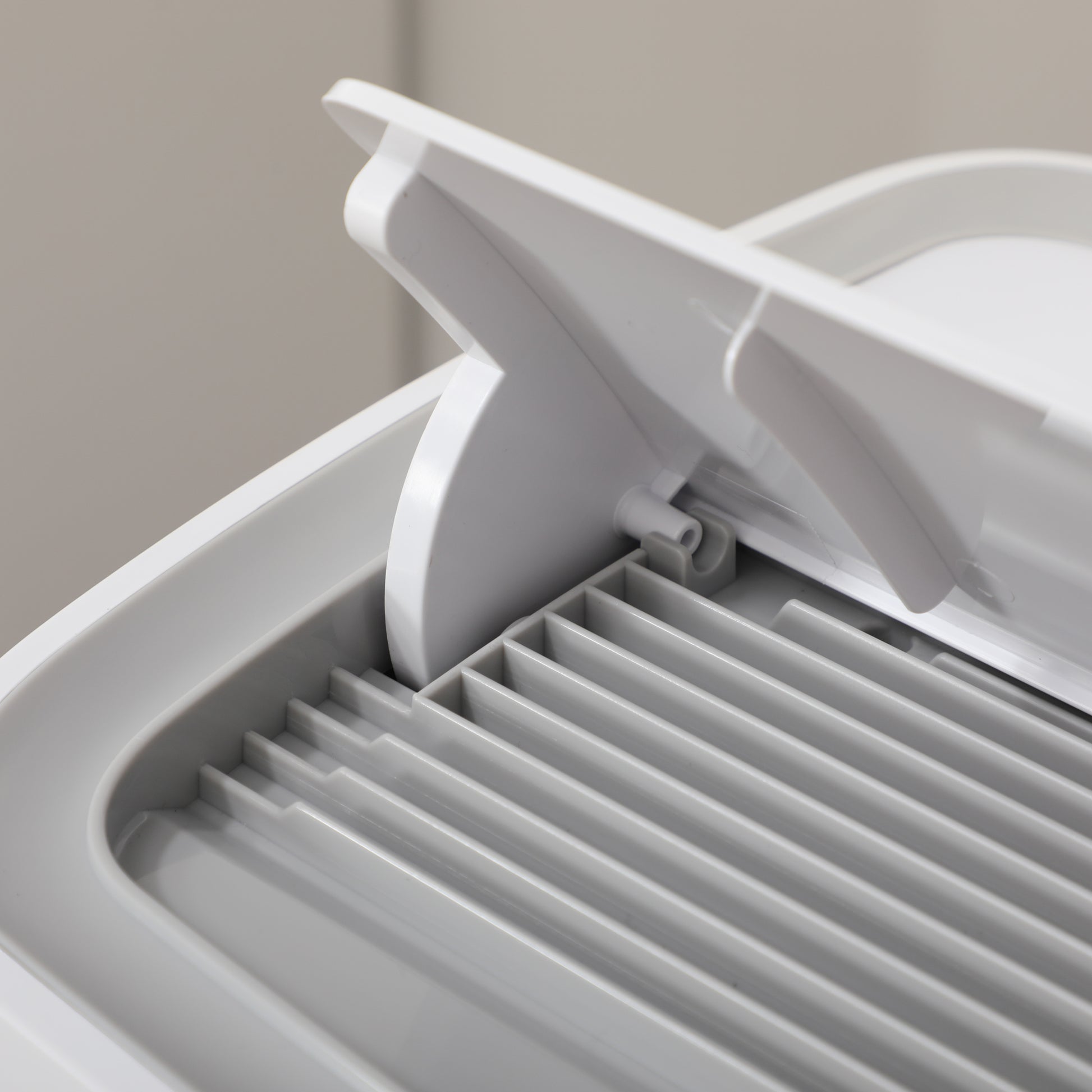 HOMCOM 12,000 BTU Portable Air Conditioner Dehumidifier Cooling Fan for Room up to 25m², with Remote, LED Display, 24H Timer, Window Mount Kit, White