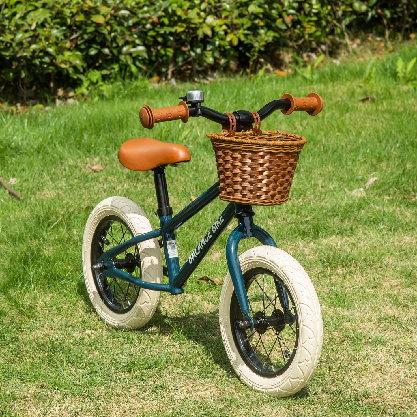 HOMCOM Balance Bike for Kids Toddler No Pedal Bikes Training Bicycle for 3-6 Year Old Boys Girls with Adjustable Handlebars Basket Bell, Blue