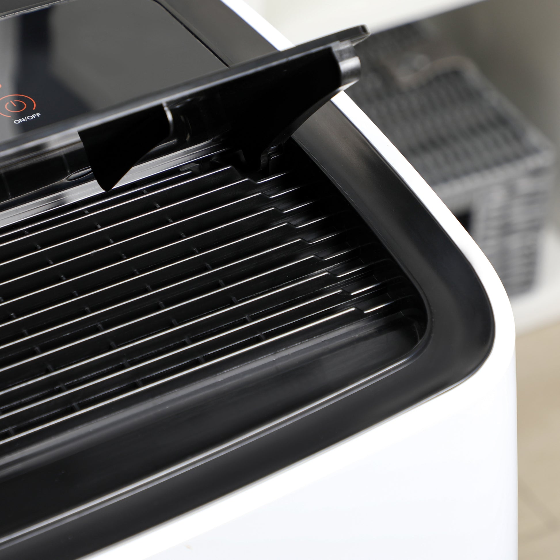 HOMCOM 14,000 BTU Portable Air Conditioner Dehumidifier Cooling Fan for Room up to 40m², with Remote, LED Display, 24H Timer, Window Mount Kit, White