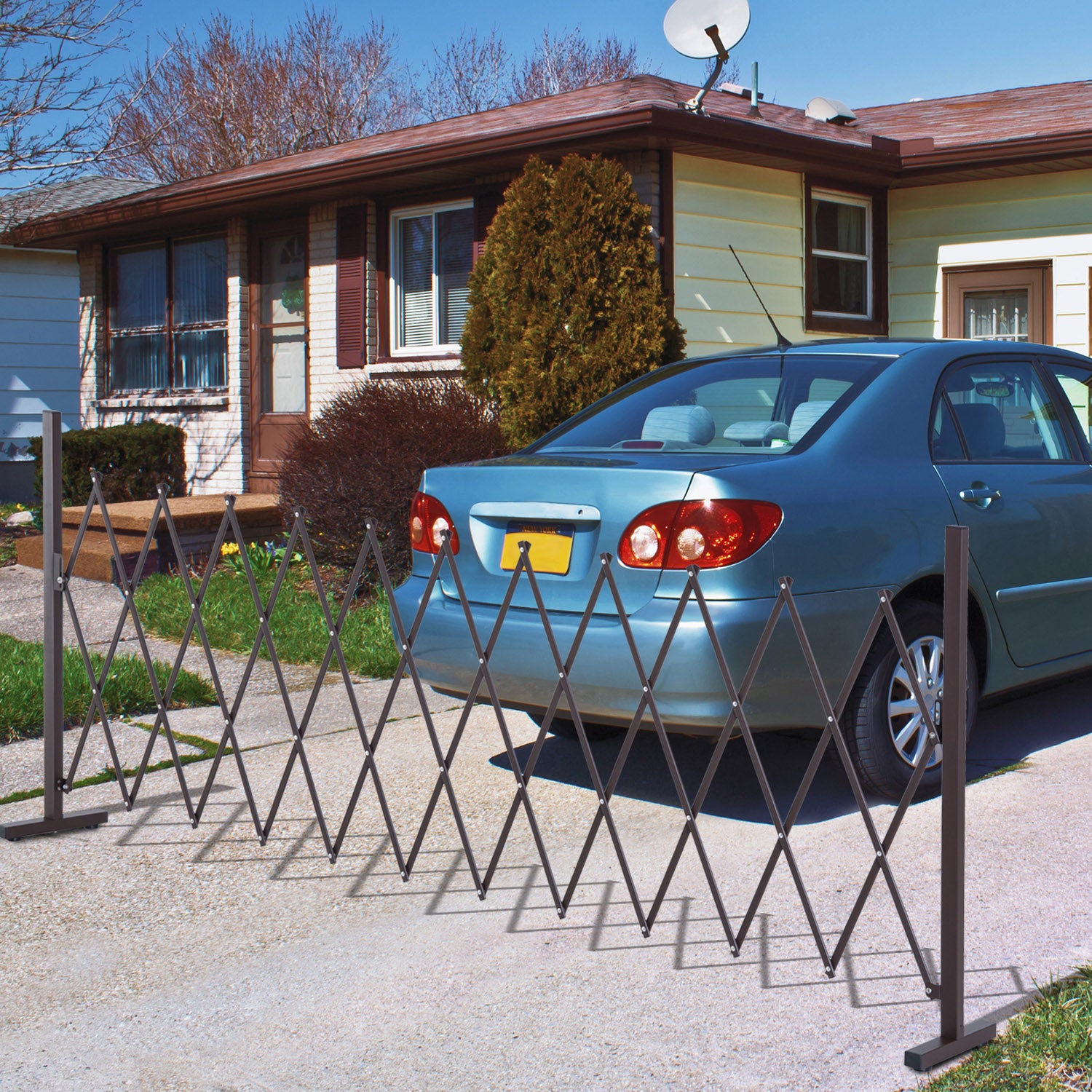 Outsunny 300cm Expanding Trellis Fence - Foldable Aluminum – GardenArch